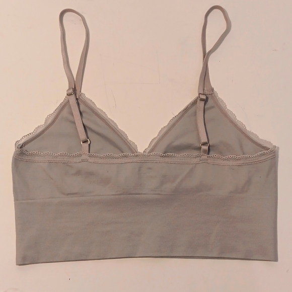 2 Victoria Secret bra S/P GREY AND PINK - Picture 6 of 7